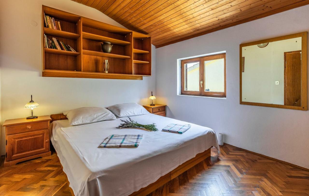 Apartment Lorencin Milka Medulin Eksteriør bilde