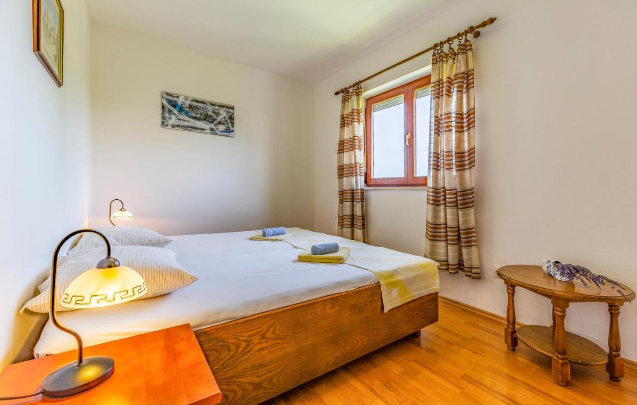 Apartment Lorencin Milka Medulin Eksteriør bilde